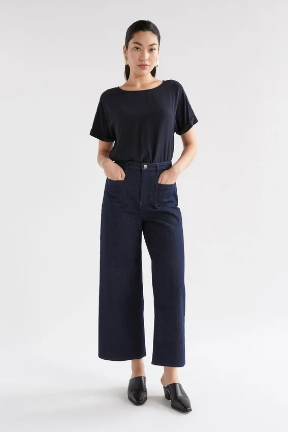 Eryn Space Blue-tröja Eryn Space Blue-tröja