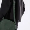 Kurva crossbody-väska Kurva crossbody-väska
