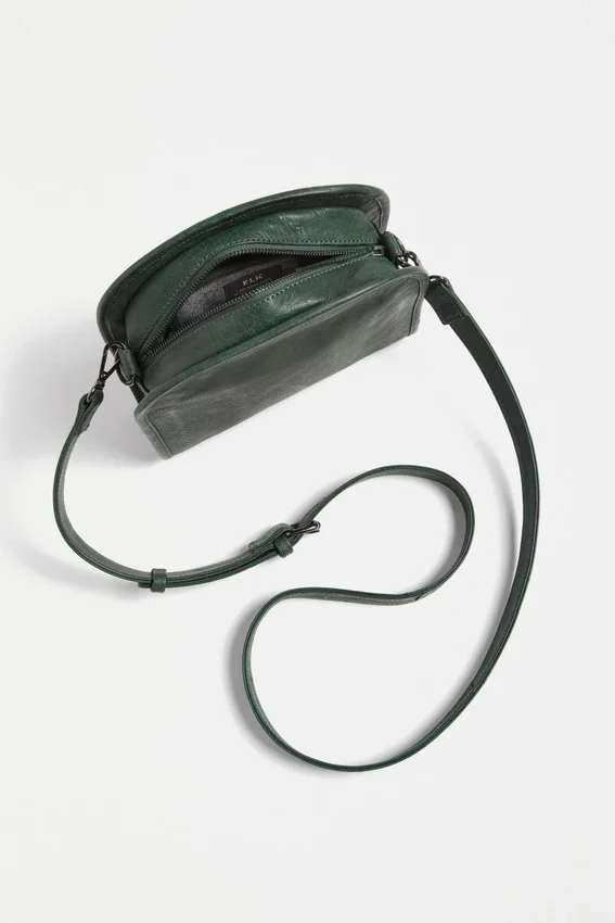 Kurva crossbody-väska Kurva crossbody-väska