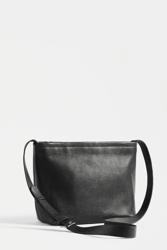 Lomi Crossbody-väskan Lomi Crossbody-väskan