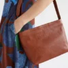 Lomi Crossbody-väskan Lomi Crossbody-väskan