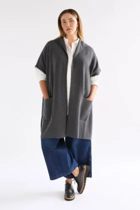Neuwt poncho med huva