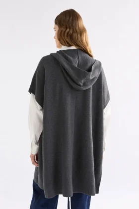 Neuwt poncho med huva