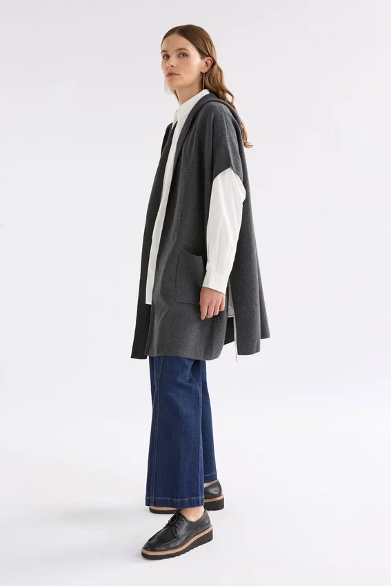 Neuwt poncho med huva Neuwt poncho med huva