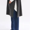Neuwt poncho med huva Neuwt poncho med huva