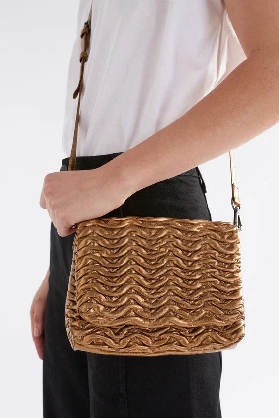 Plissi Crossbody-väska Plissi Crossbody-väska