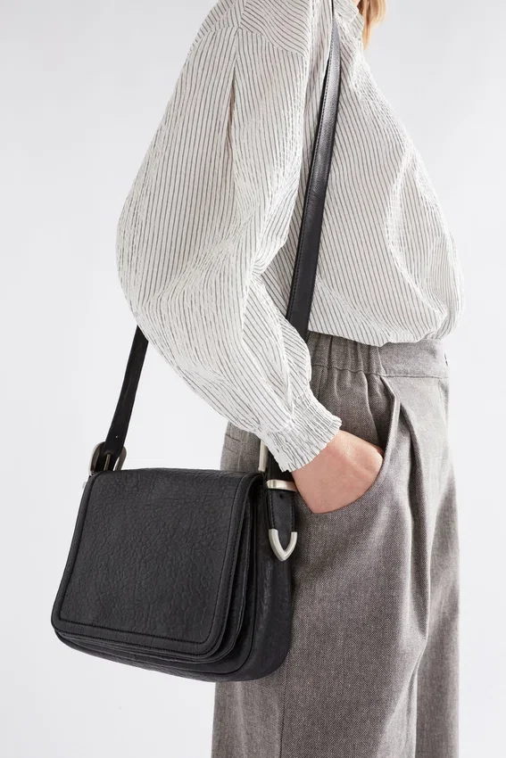 Spenne crossbody-väska Spenne crossbody-väska
